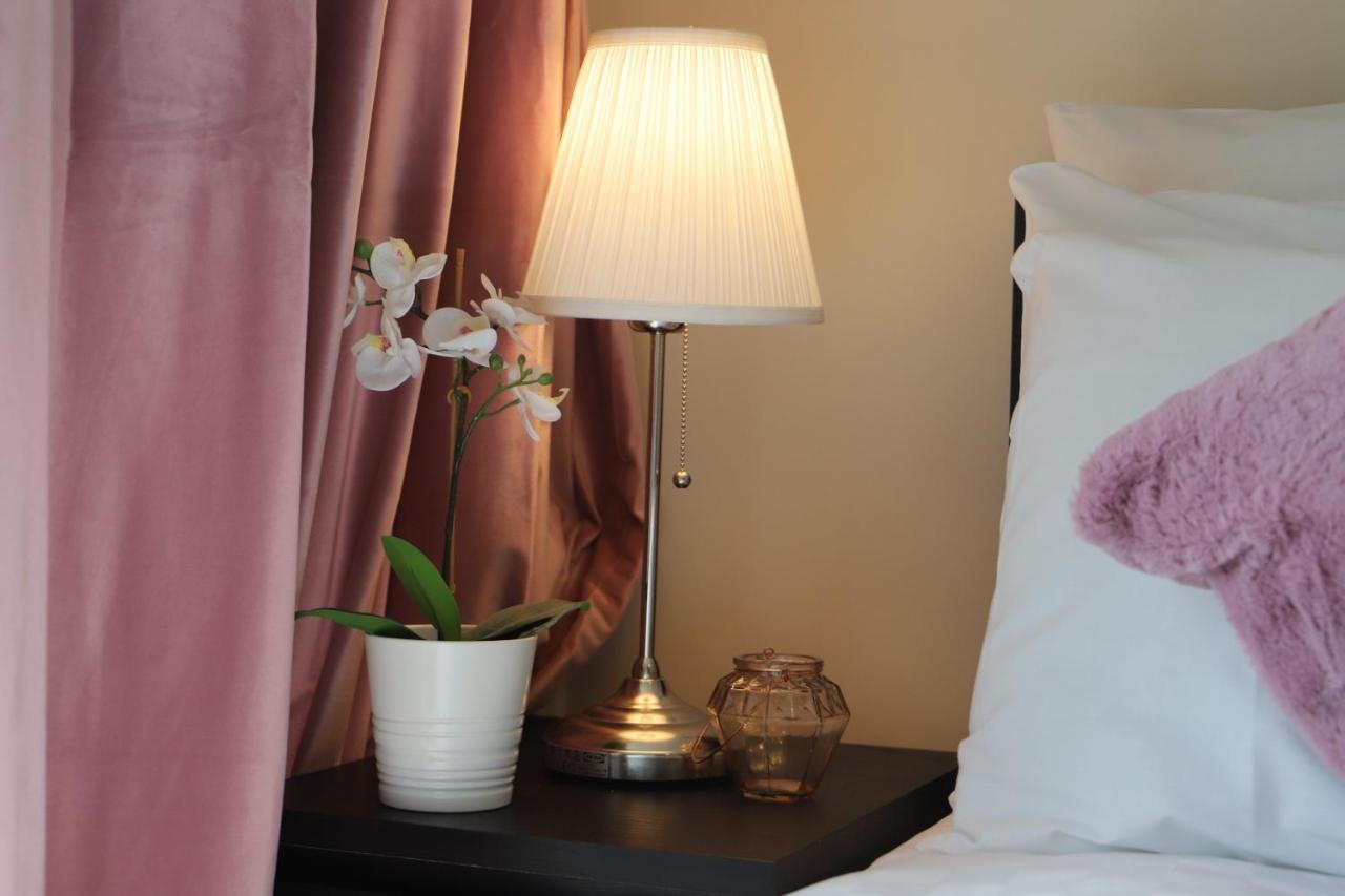 Birmingham Fiveways Garden View Apartment ภายนอก รูปภาพ